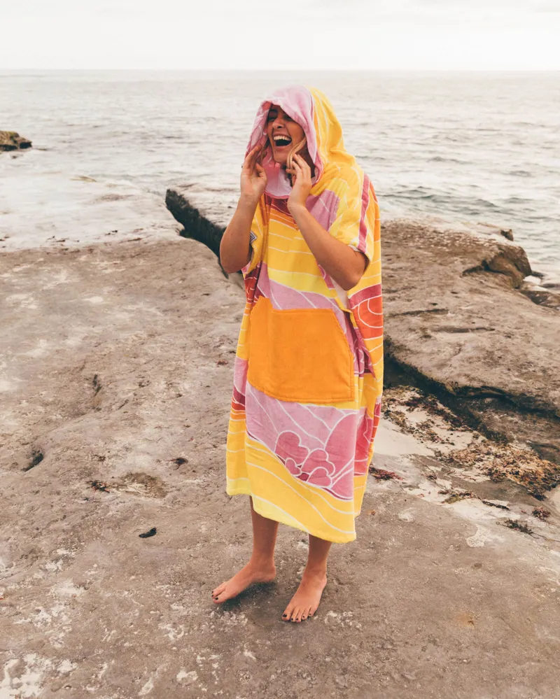 Leus Carissa Moore Original Poncho-2