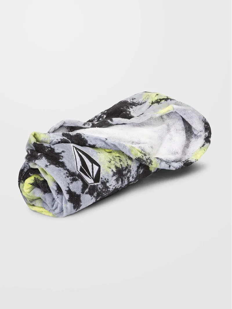 Volcom Rook Changing Towel in Limeade-1