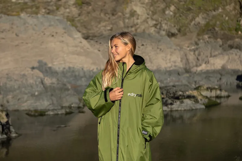 Dryrobe Long Sleeve in DarkGreen/Black-5