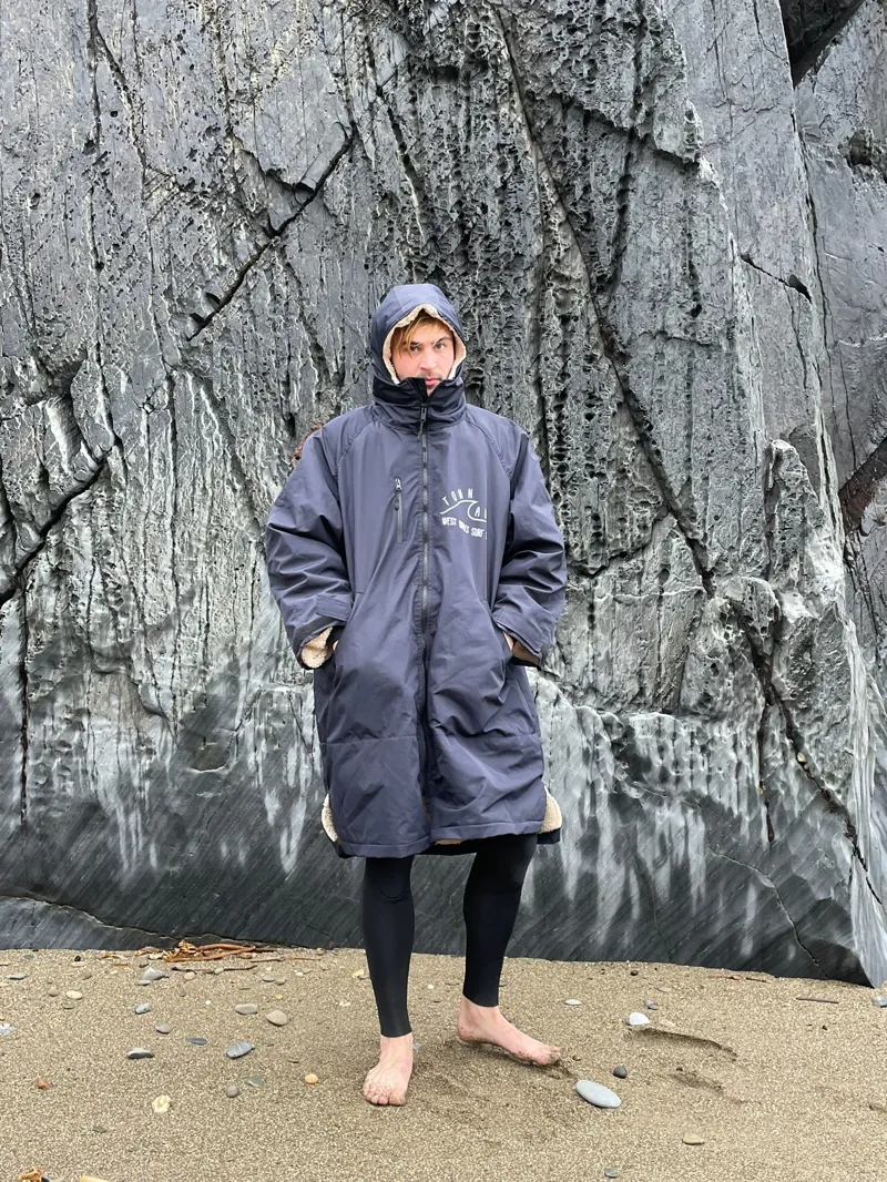 Tonnau Waterproof Changing Robe-4