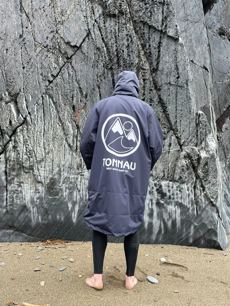 Tonnau Waterproof Changing Robe-3