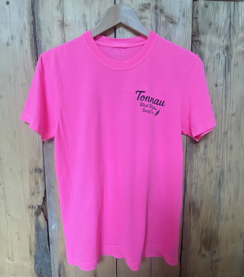 Tonnau Margarita Tee in Neon Pink-1