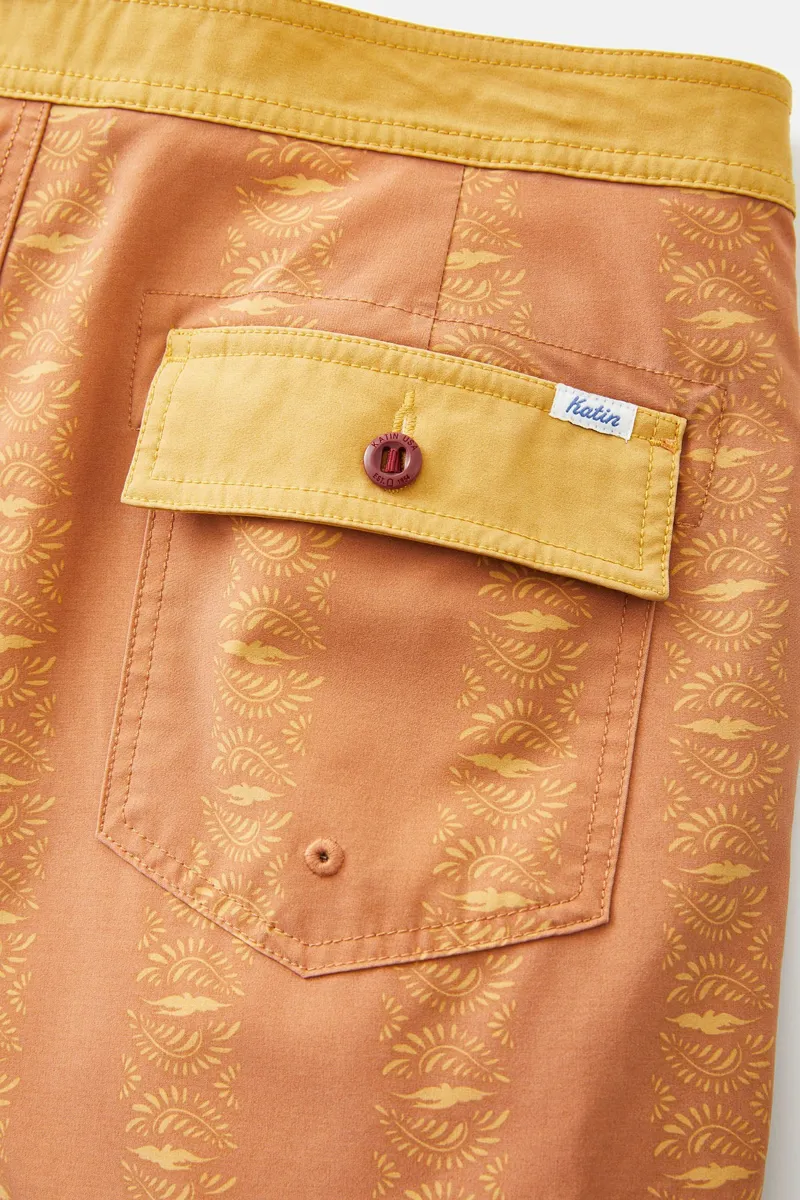 Katin Dove Trunk in Mineral Red-7