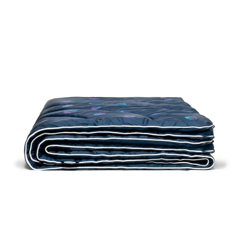 Rumpl Printed Puffy Log Jam Blanket-3