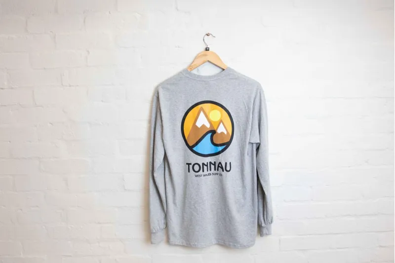 Tonnau Mountain Long Sleeve T-Shirt - Grey-1