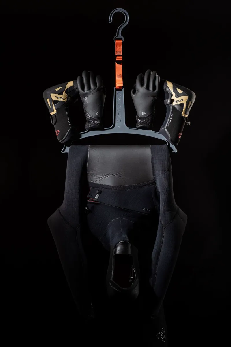 C-Monsta Wetsuit Hanger V2-1